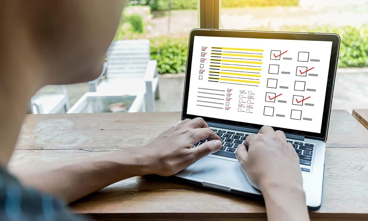 Как заработать на прохождении опросов в интернете