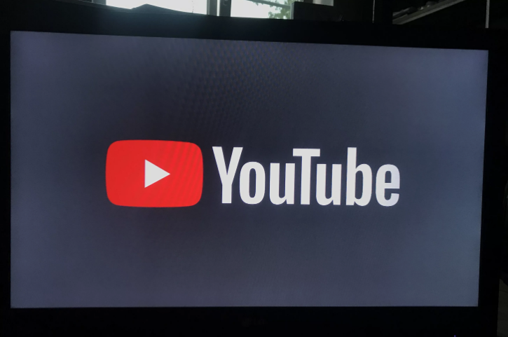 YouTube усилит контроль возраста для гемблинг-рекламы